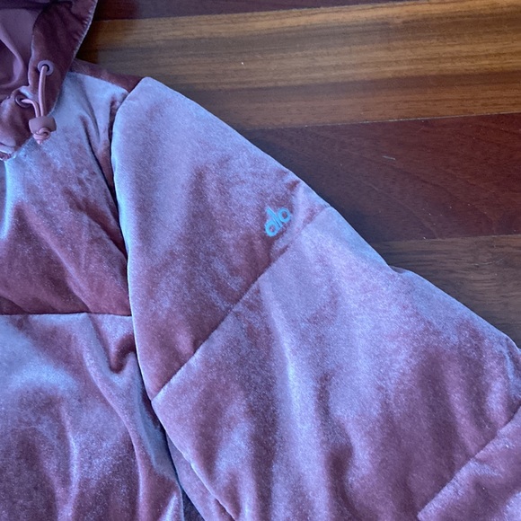 Alo Puffer Jacket - Picture 6 of 7